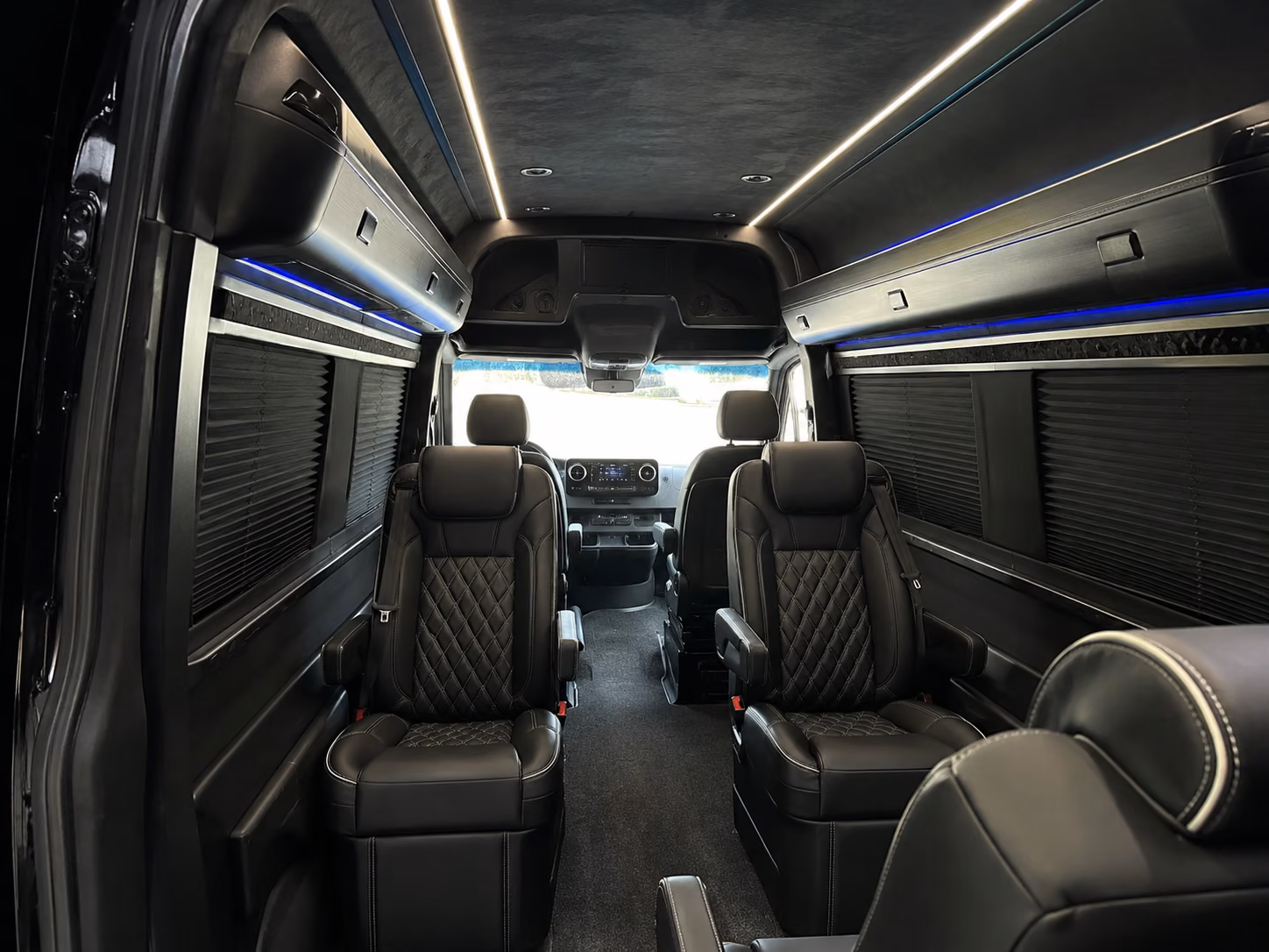 book group transportation for your next airport transfer 4