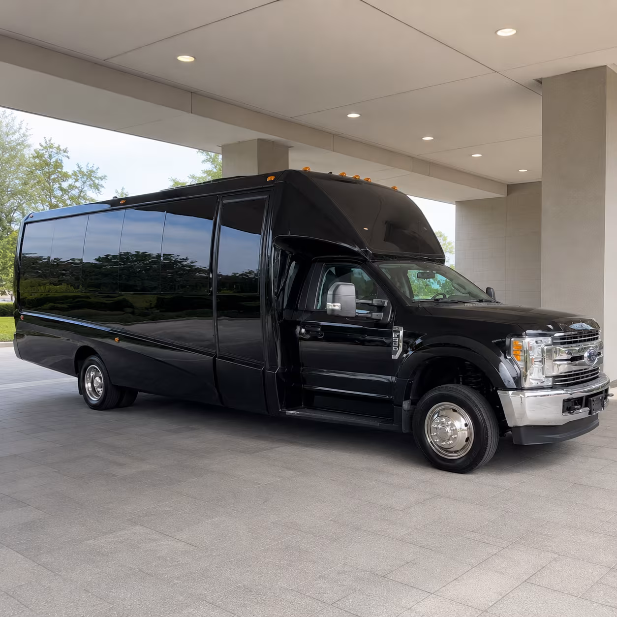 party bus rentals in tuscaloosa for the perfect prom night
