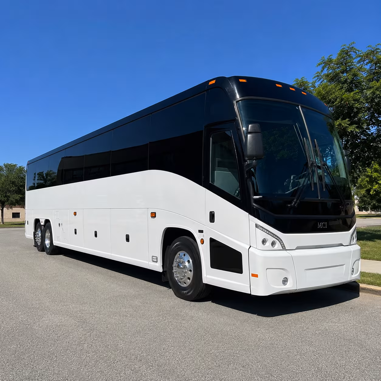 tuscaloosa 40 passenger charter bus