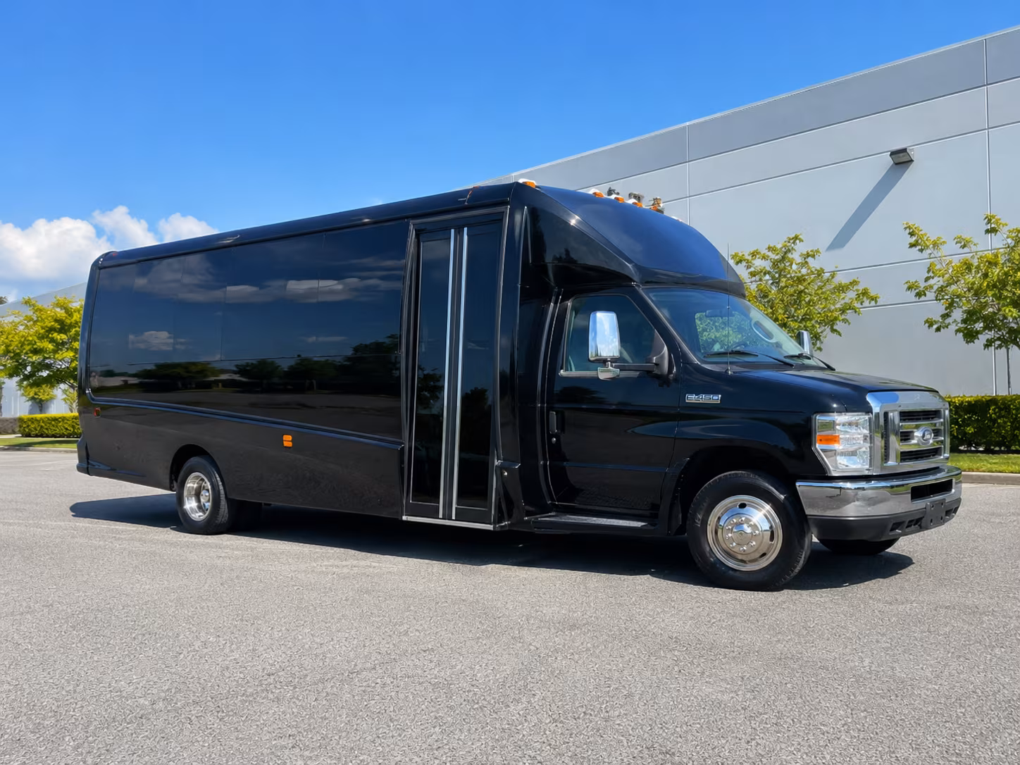 tuscaloosa wedding party bus rental